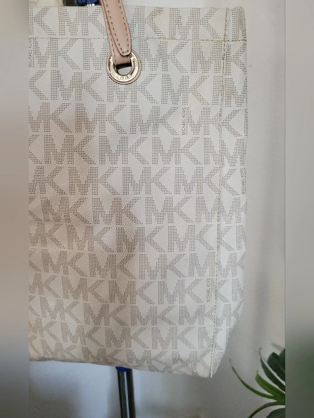 MICHAEL Michael Kors Jet Set Cream Tote Bag